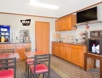 Travelodge By Wyndham מנספילד מראה חיצוני תמונה