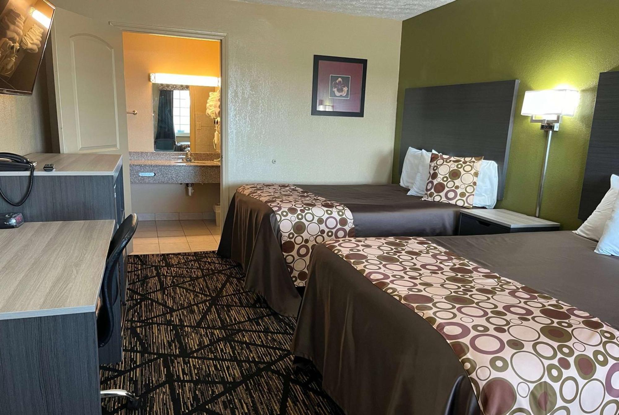 Travelodge By Wyndham מנספילד מראה חיצוני תמונה